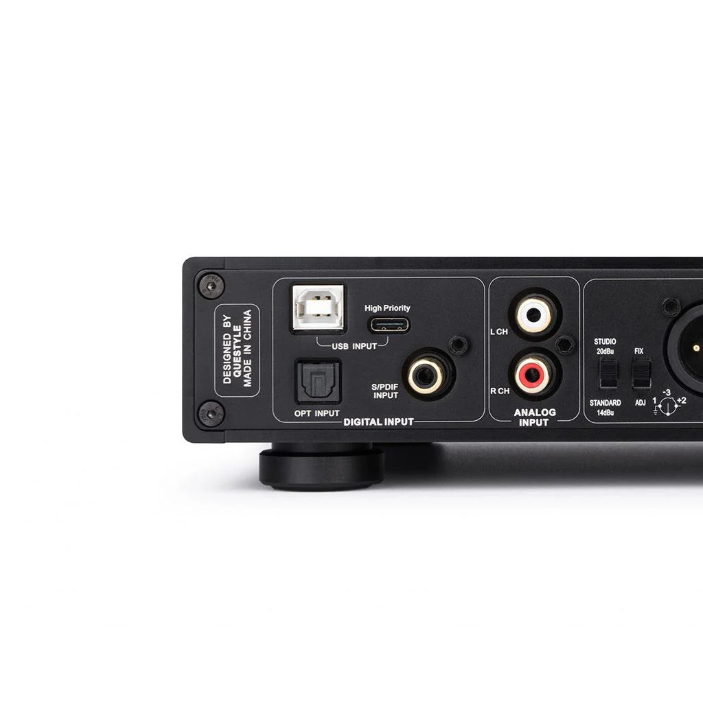 Questyle CMA Fifteen Desktop DAC and Headphone Amplifier - Image 4
